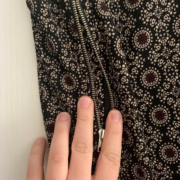 Le Lis | Maura Zip Pocket Skirt NWT Size Medium - Picture 3 of 5